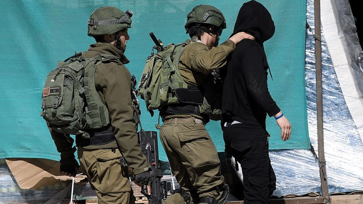 Terörist İsrail, Filistinlilere baskı ve işkenceyi artırdı