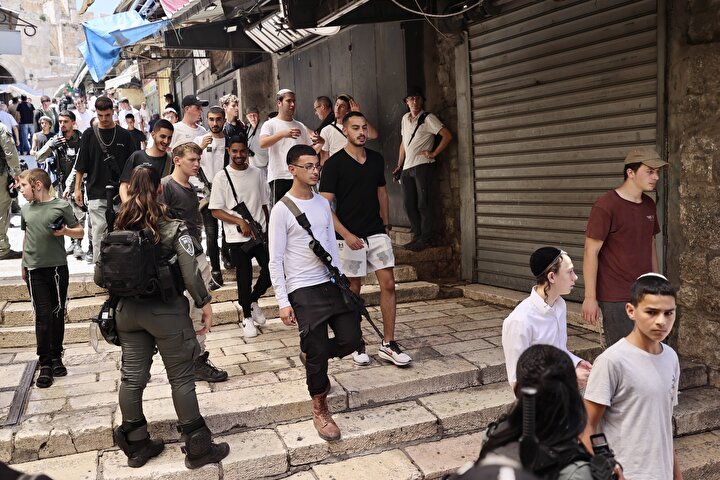 Terörist Yahudiler Kudüs Sokaklarını Işgal Etti5