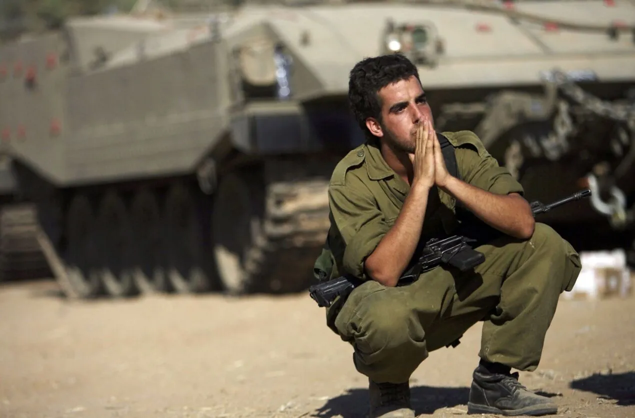 Israil Asker Korkak Uzgun Endiseli