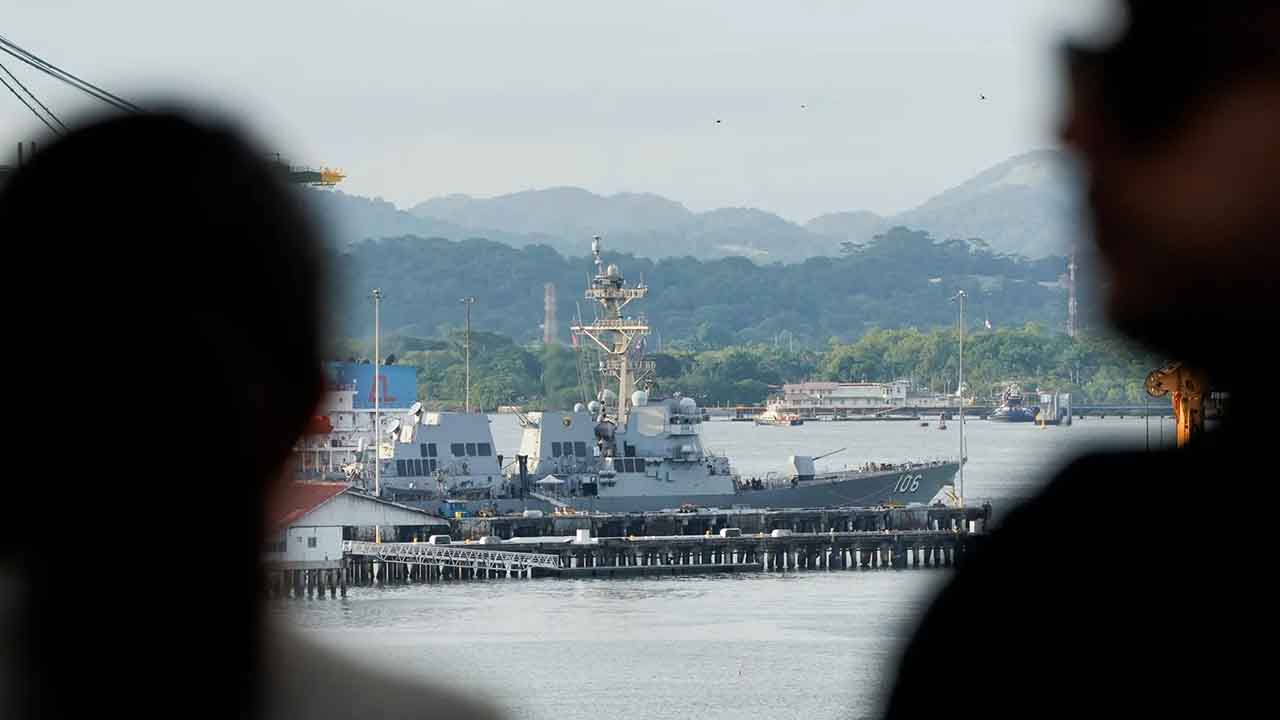 Abdnin Kibri Latin Amerikada Duvara Tosluyor-1