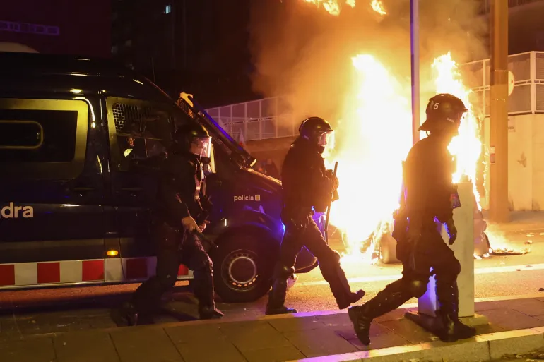 İspanya’da Filistin’e Destek Gösterilerinde Polisle Çatışma Çıktı