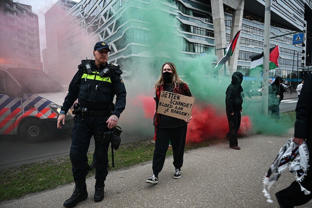 Hollanda’da Filistin Ve Lübnan'a Destek Gösterisine Polis Müdahalesi 5