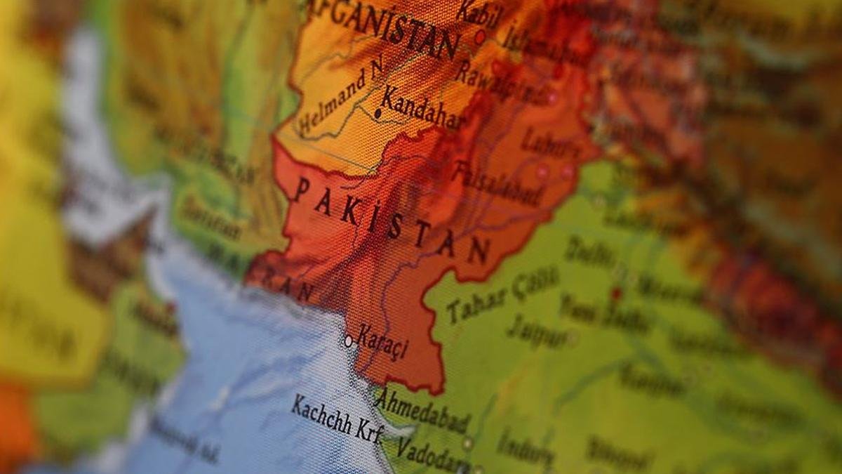 Pakistan'dan Afganistan'a yeni saldırı: 2 Afgan çocuk şehit oldu