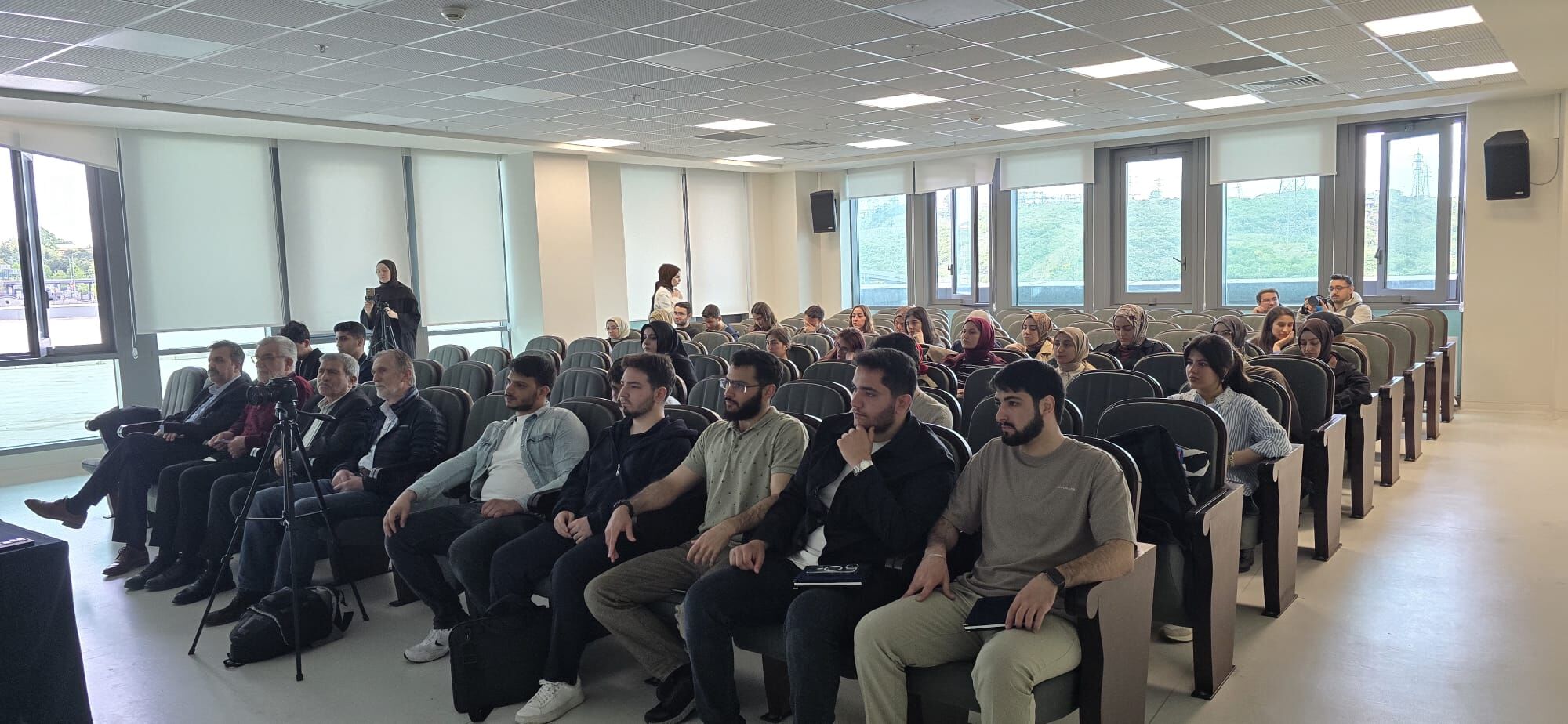 Haliç Üniversitesi’nde "Necip Fazıl ve Gençlik" programı düzenlendi