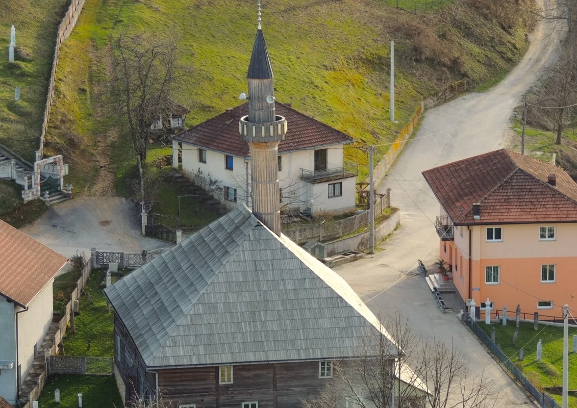 Çivisizcami,
