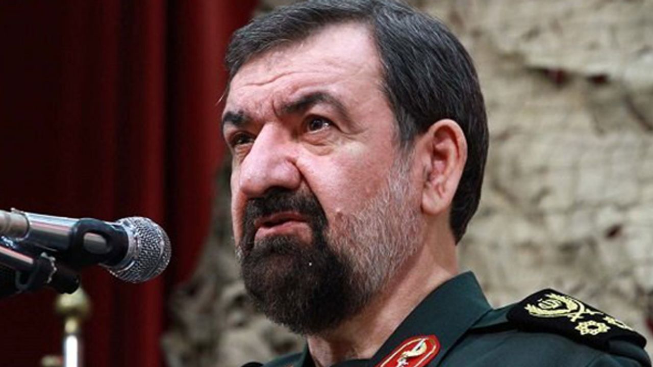 İran'ın eski Devrim Muhafızları Genel Komutanı Muhsin Rızai Cumhurbaşkanlığına adaylığını açıkladı