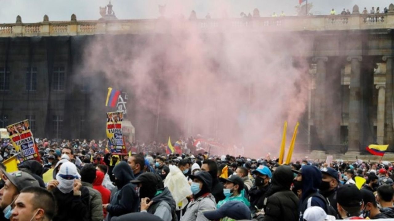 Kolombiya'da protestolar 'duruldu', yakıt kıtlığı uyarısı yapıldı