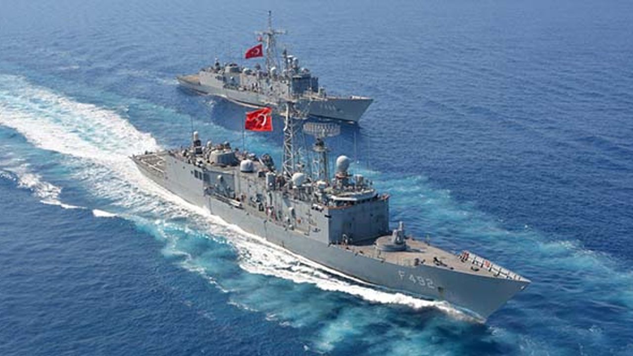 Doğu Akdeniz'de Türk kıta sahanlığına giren Yunan gemisine engelleme