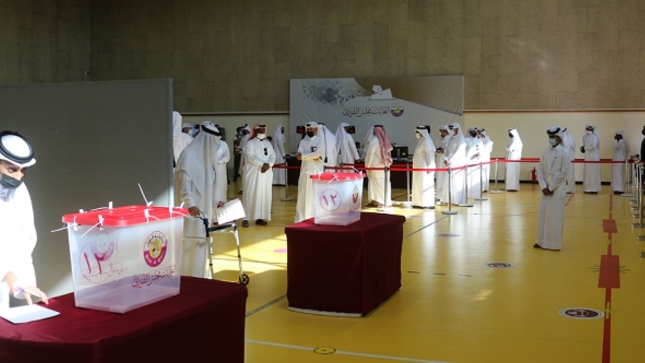 Katar, ülke tarihinde ilk kez Şura Meclisi seçimleri için sandıkta