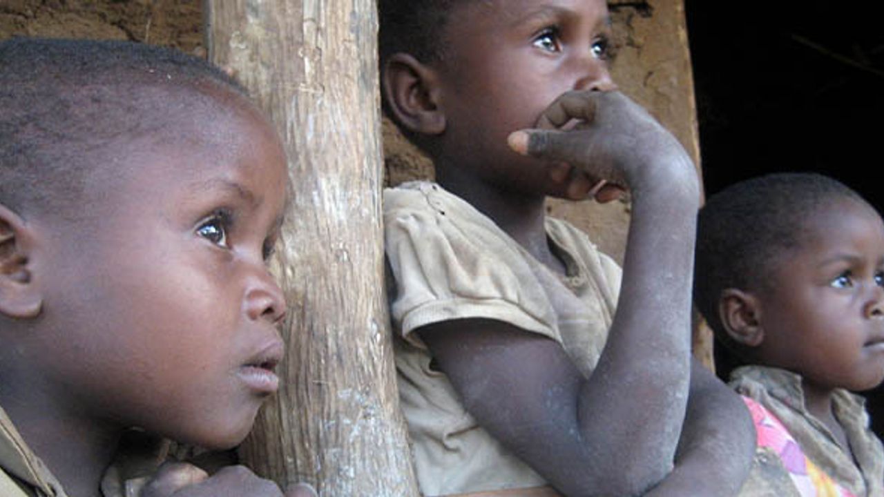 Kenya’da yüz binlerce insan gıda ve su bulamıyor!