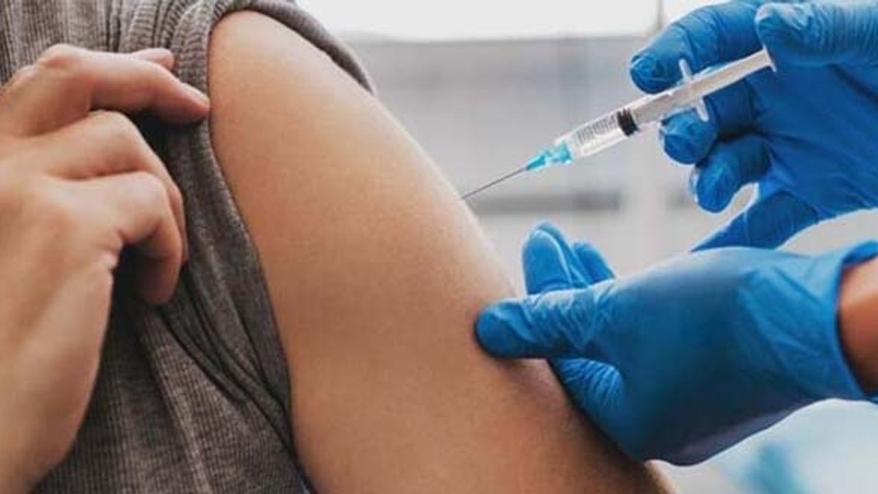 Texas’ta zorunlu aşı uygulaması yasaklandı