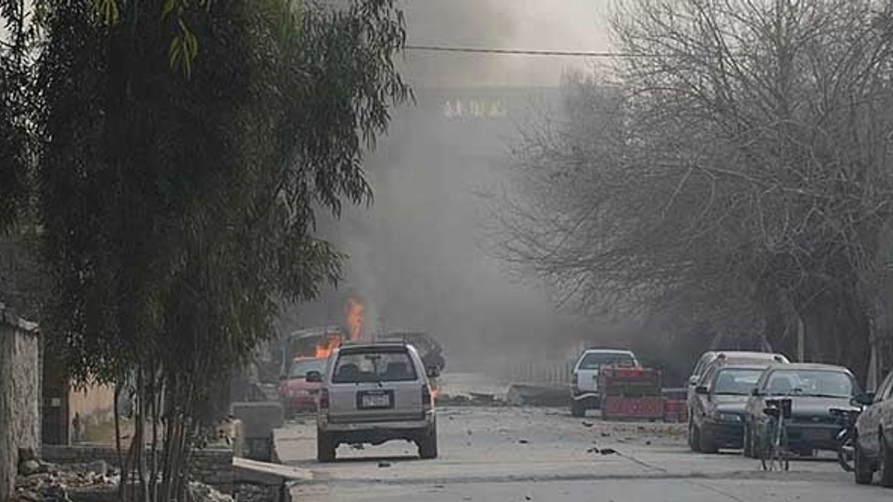 Kabil’de askeri hastaneye bombalı saldırı