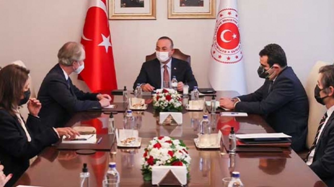 Çavuşoğlu, BM Genel Sekreterinin Suriye Özel Temsilcisi ile görüştü