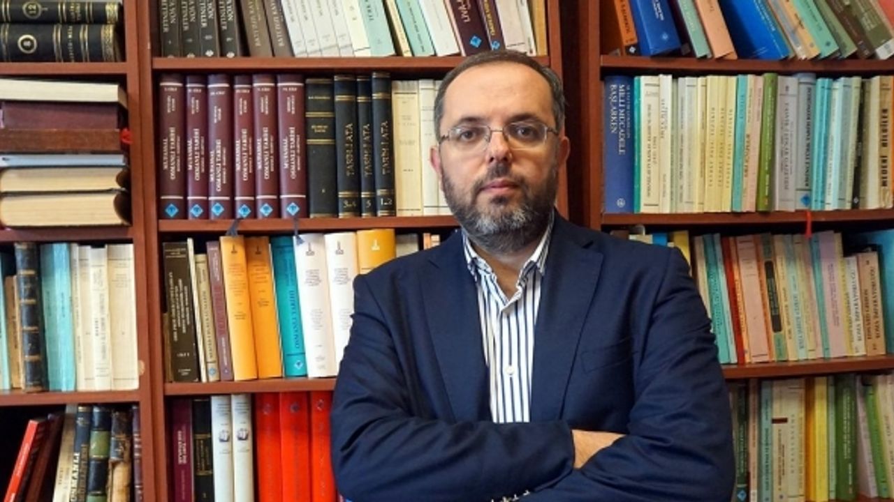 Prof. Dr. Erhan Afyoncu: Celal hoca gitsin kendi işini yapsın, tarihi tarihçiler yazar!