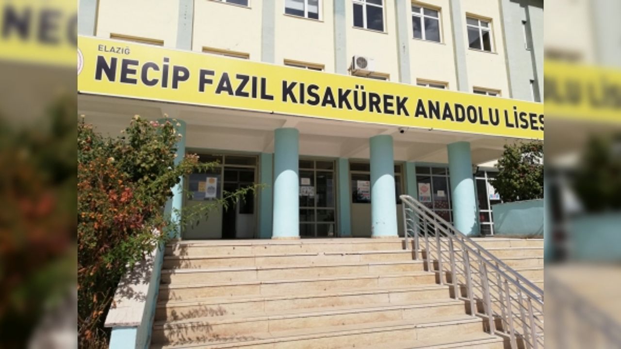 Yere batanın hukuku: Kur’an-Kerim’e tekme atmak disiplin, Atatürk Posterini indirmek ceza hukuku konusu