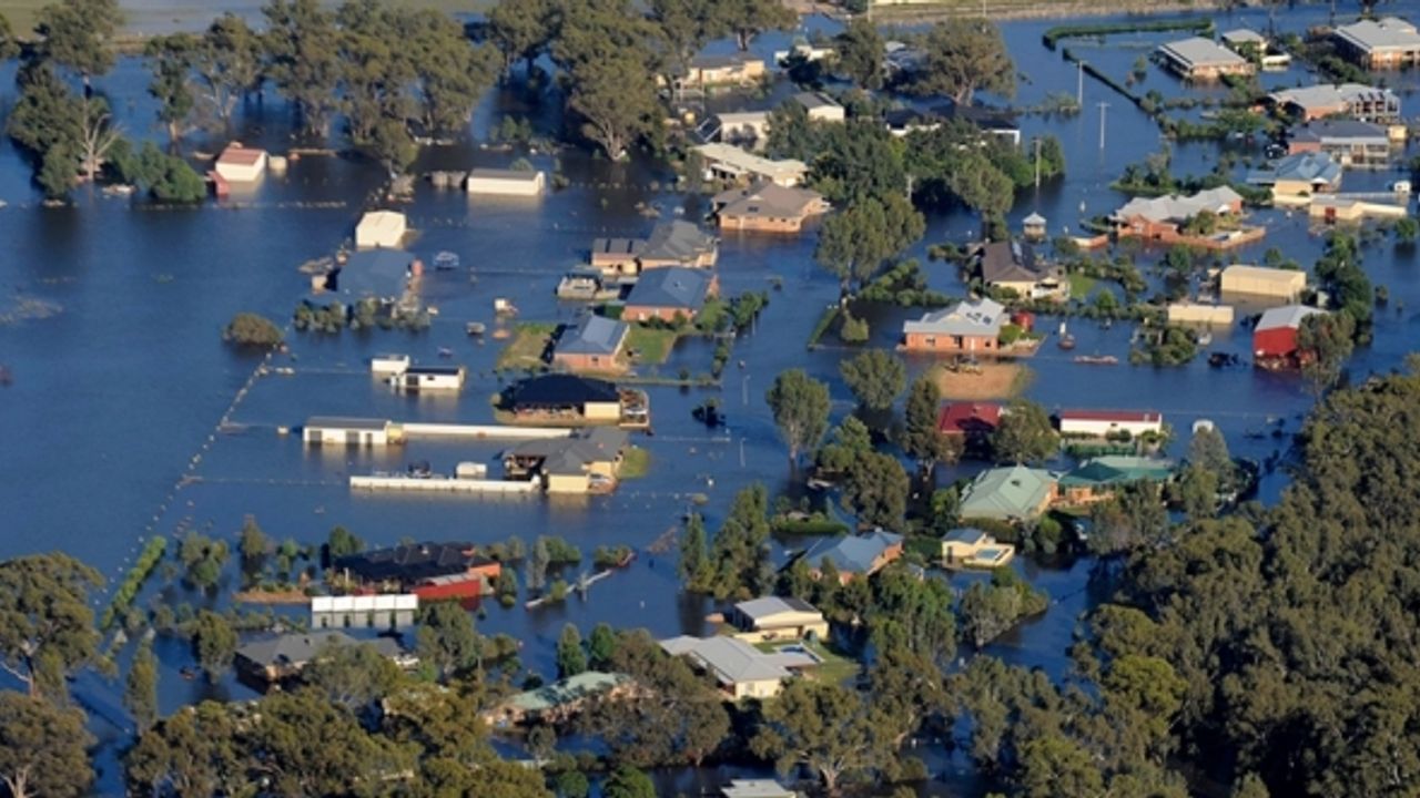 Avustralya’da şiddetli sel: On binlerce kişi tahliye ediliyor