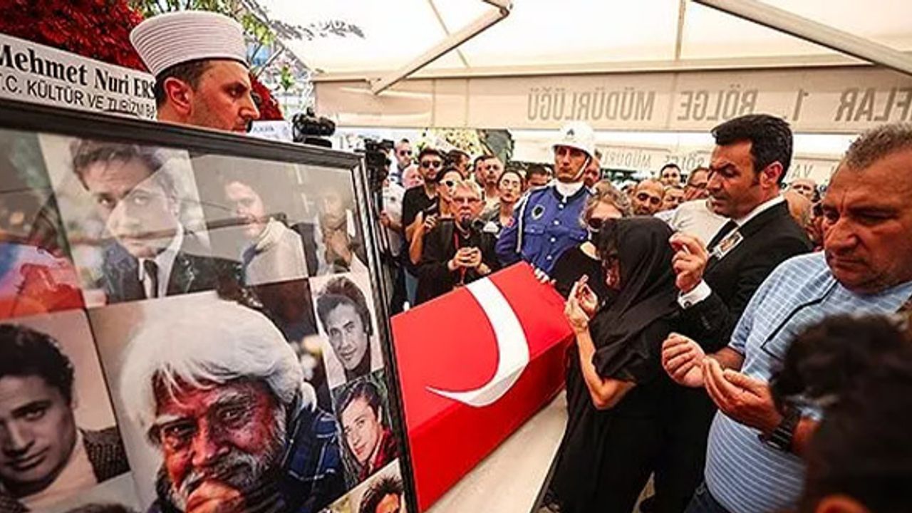 Kaba softa “Kemalist imam” CHP eski genel başkanını anmadan duramadı!