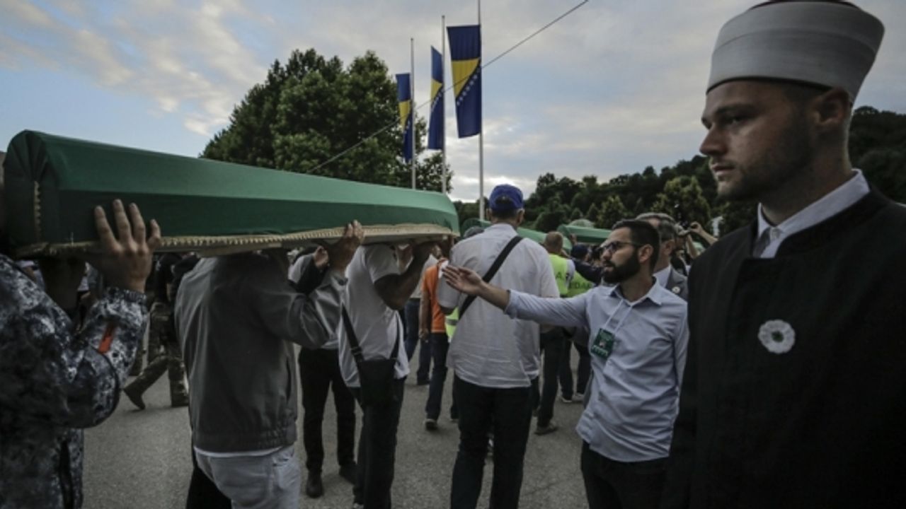 Srebrenitsa’nın 27’nci yılı: 50 kurban daha toprağa verilecek