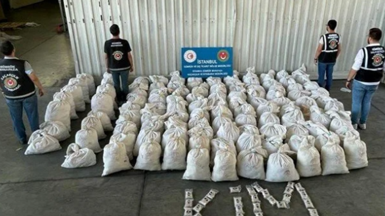 İstanbul'da 2 ton "captagon" ele geçirildi