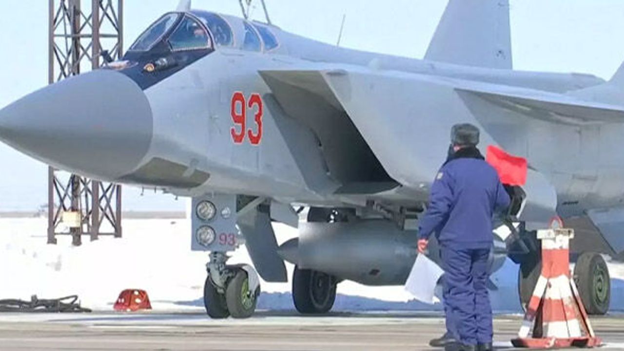 Rusya “Kinjal” füzelerini uçaklarla Kaliningrad'a gönderdi