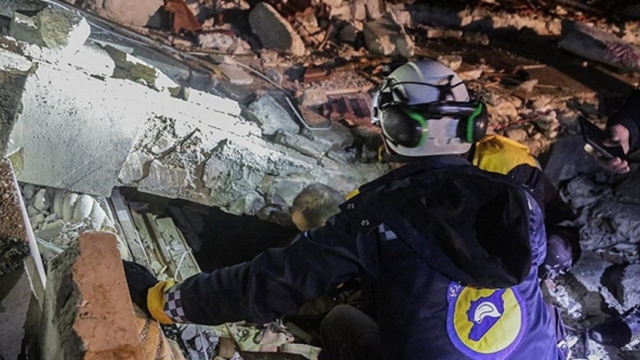 7,4'lük deprem Suriye'yi de vurdu: En az 100 kişi hayatını kaybetti