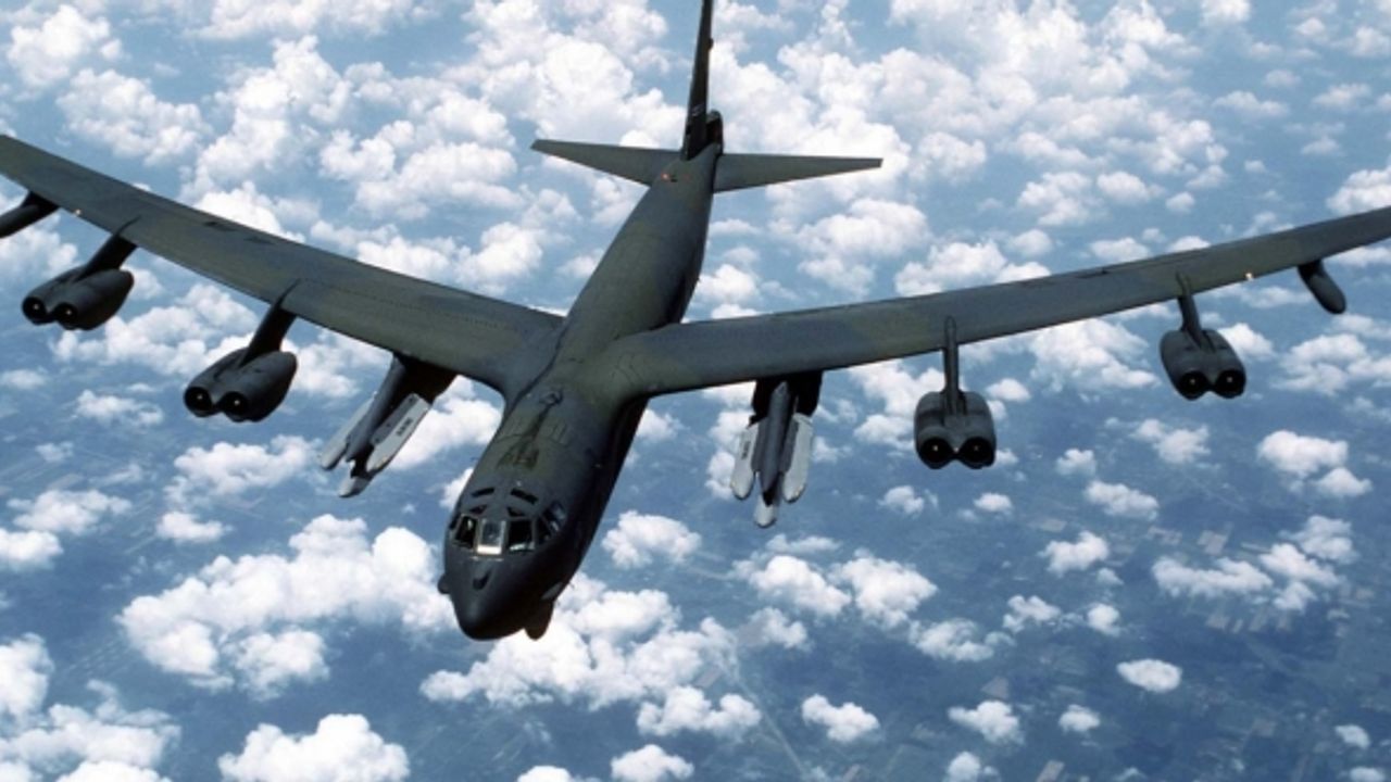 ABD, Rusya sınırında nükleer uçak uçurdu!