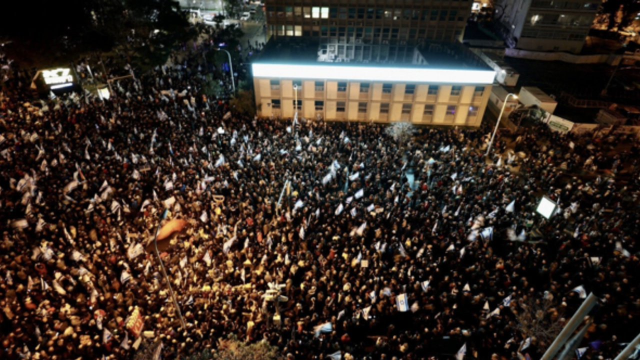 İşgal devleti İsrail'de kitlesel protesto