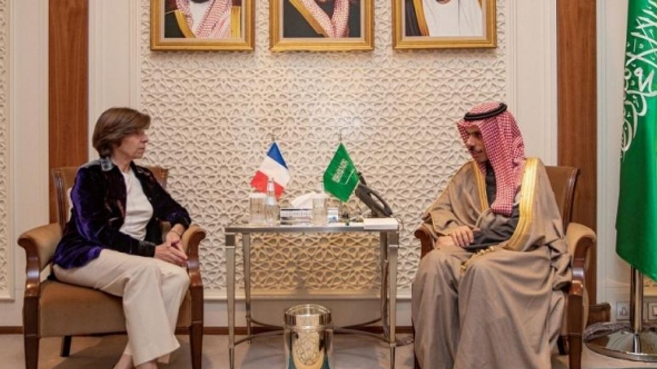 Suudi Arabistan ile Fransa, enerji alanında işbirliği için mutabakat yaptı