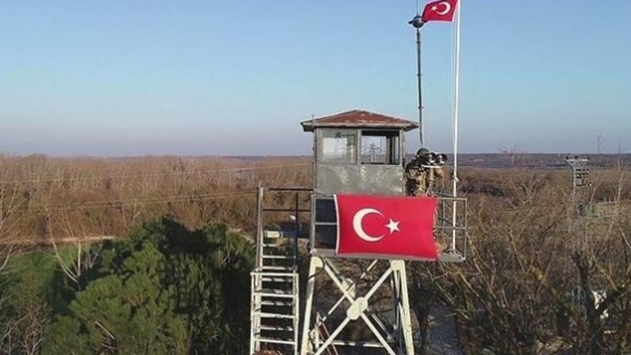 Yunanistan'dan Türkiye'ye gönderilmeye çalışılan 3 FETÖ mensubu yakalandı