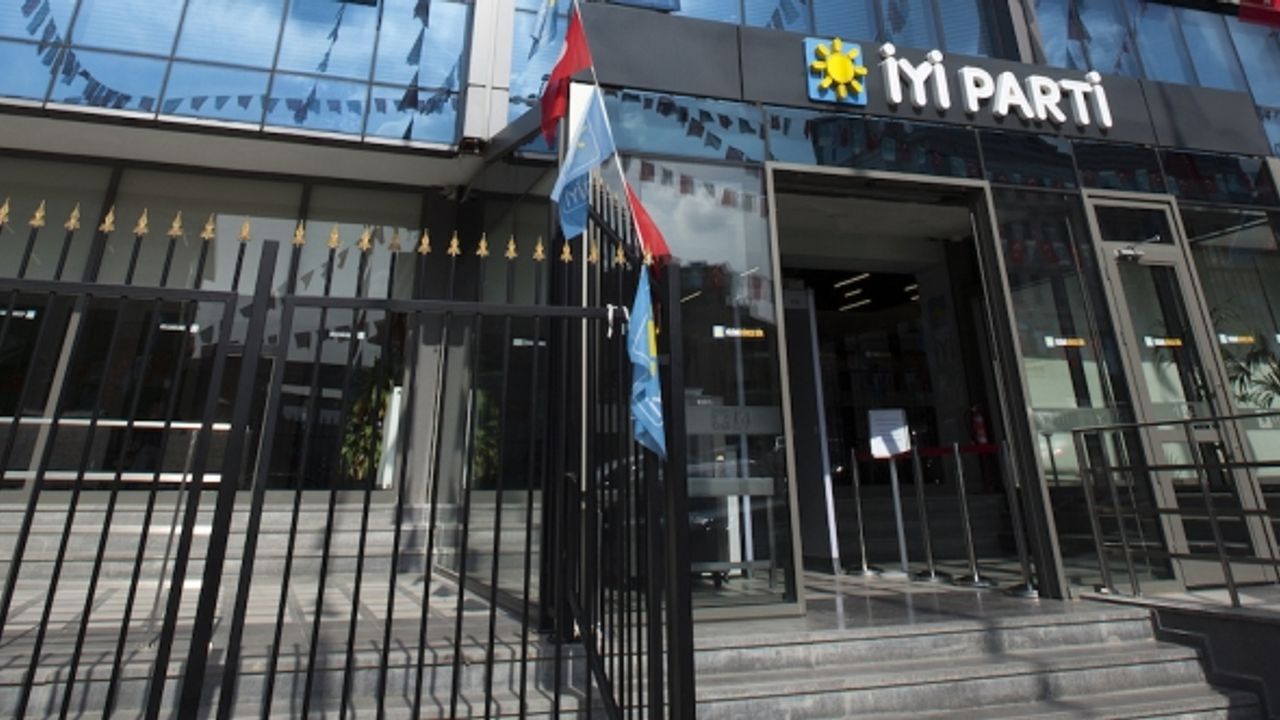 İYİ Parti’de yaprak dökümü: İstifalar peş peşe geliyor