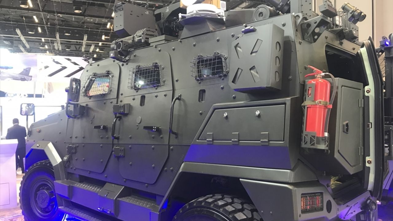 Türk zırhlısı Amazon 4x4, BAE'de görücüye çıktı