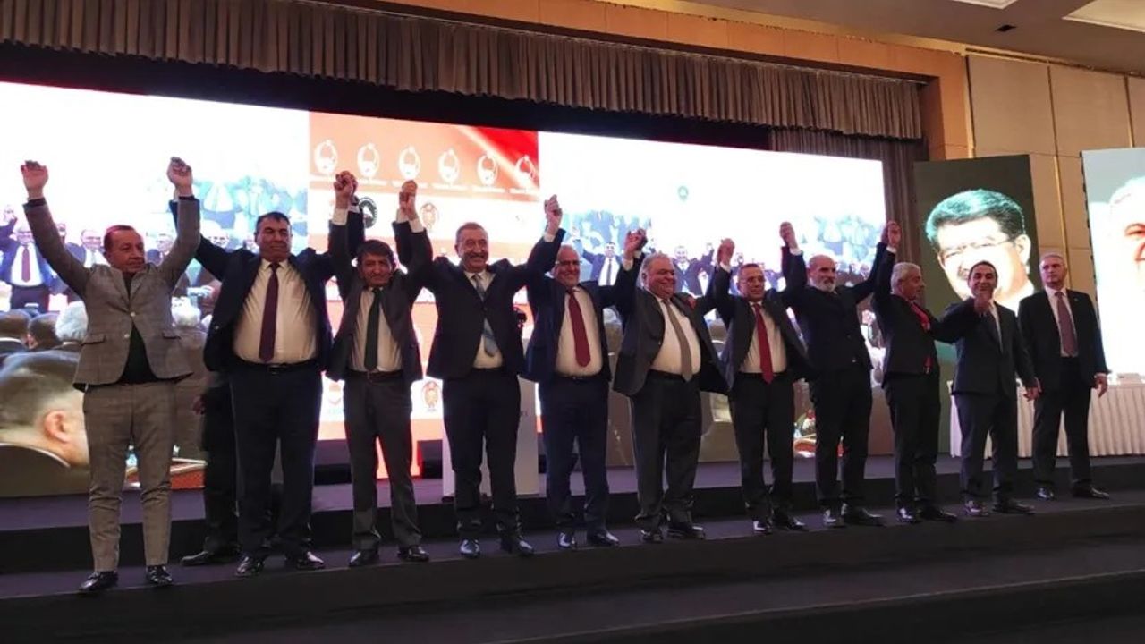 Ahmet Özal cumhurbaşkanı adaylığını açıkladı
