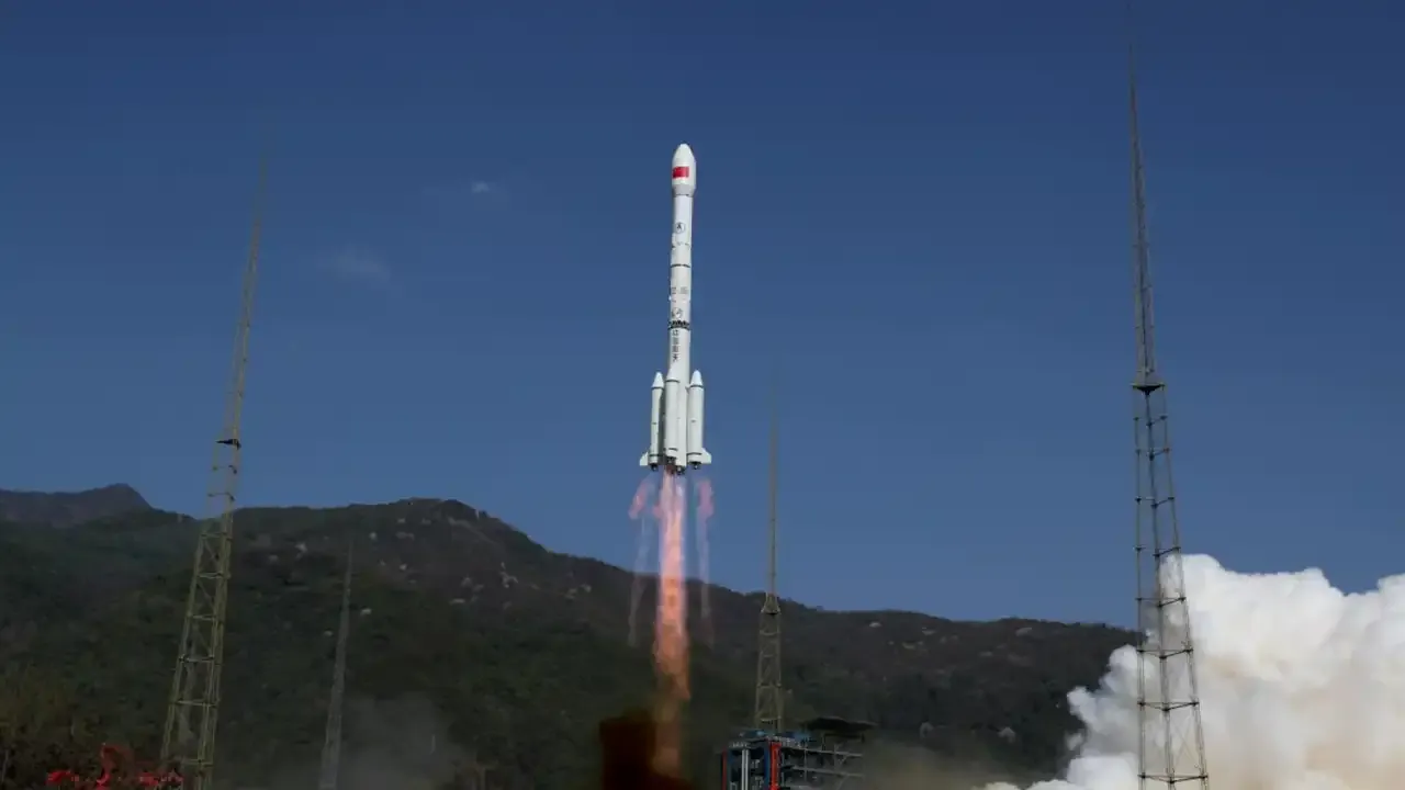 Çin, yer gözlem uydusu "Gaofın-13 02"yi fırlattı