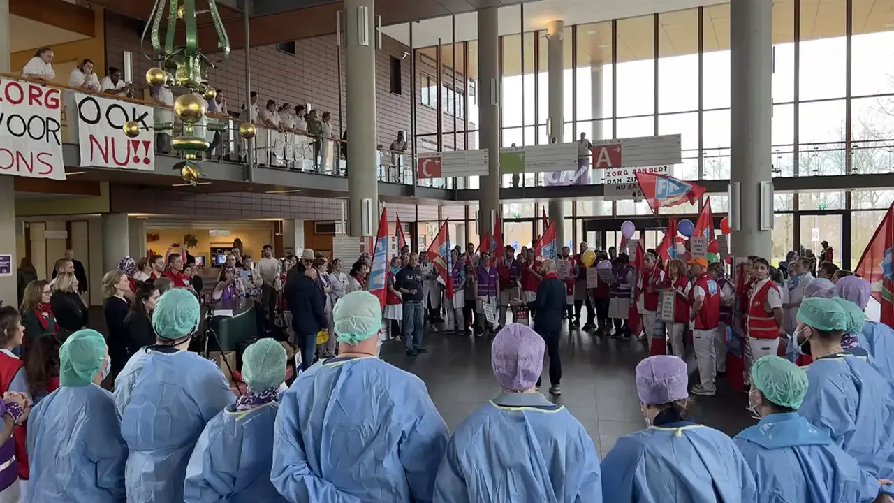 Hollanda’da 200 bin sağlık çalışanı greve gitti