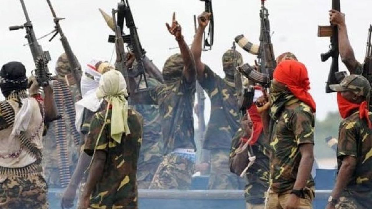 Nijerya'da silahlı saldırıda 15 kişi öldü