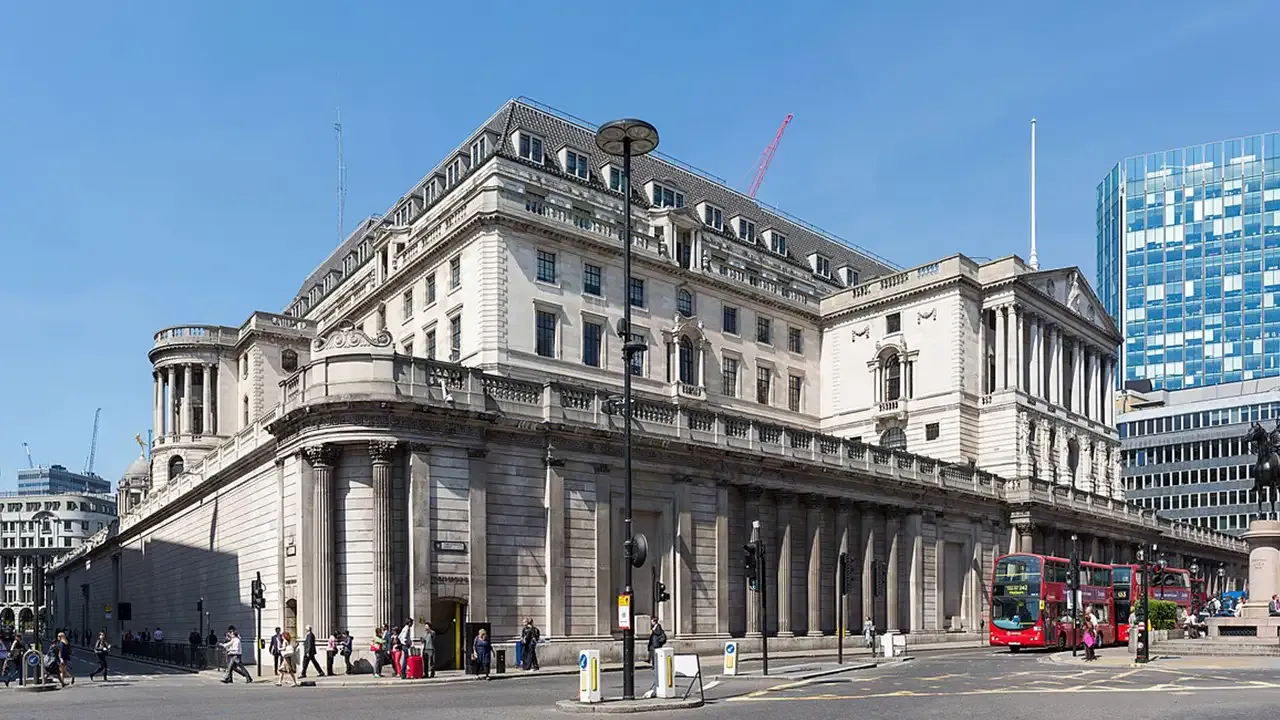 İngiltere Merkez Bankası da faiz artırdı