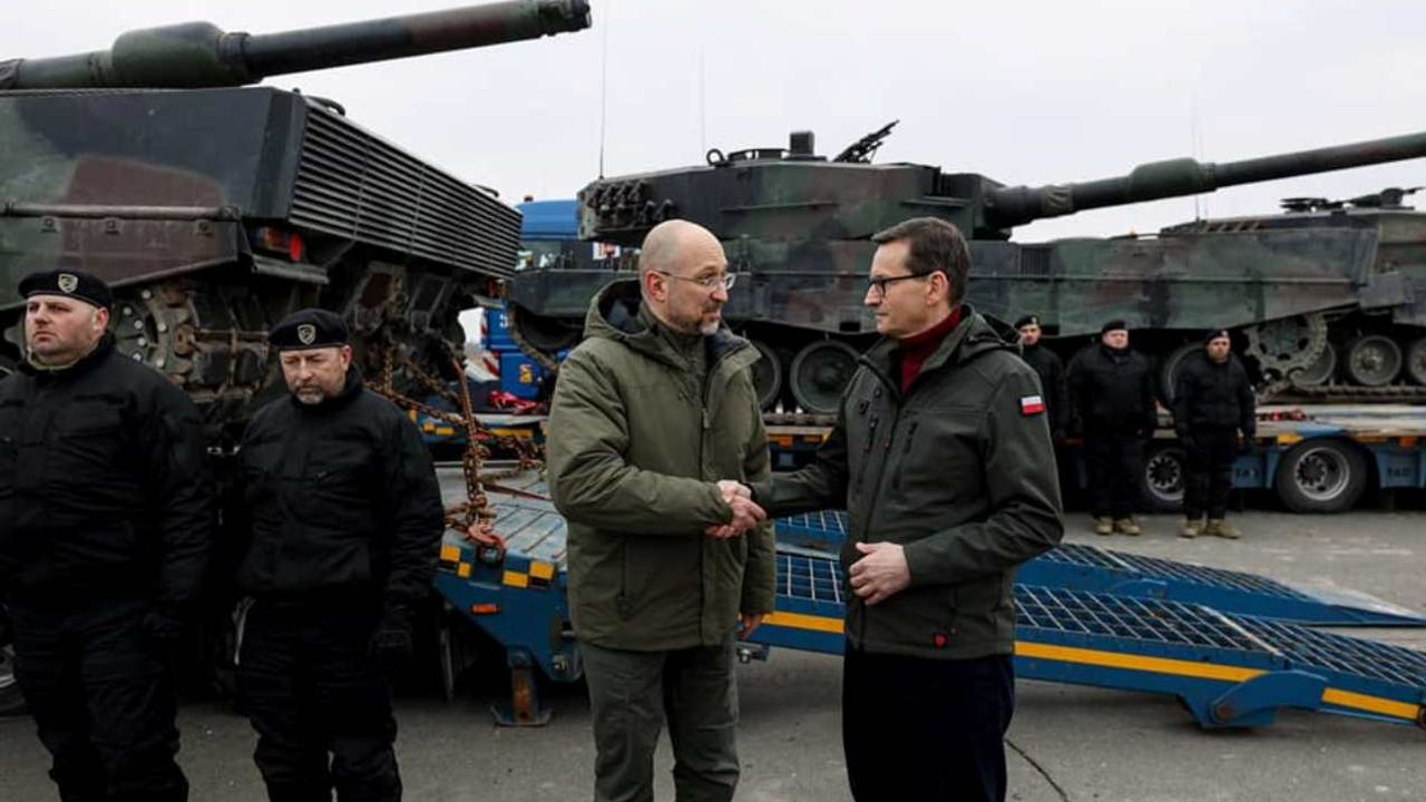 Ukrayna, ağır silahları cepheye yığıyor