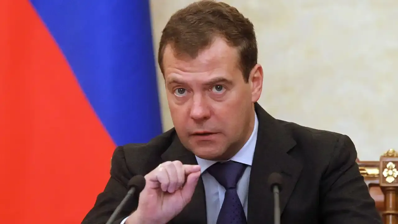 Dimitri Medvedev: Ukrayna’nın yeni adı Bandera’nın domuz imparatorluğu olsun