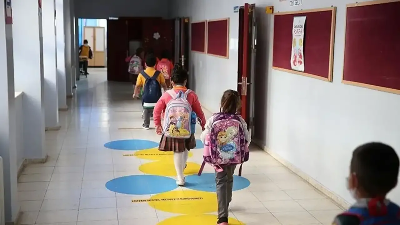 Şanlıurfa'da merkez ilçelerdeki okullar eğitime başlıyor