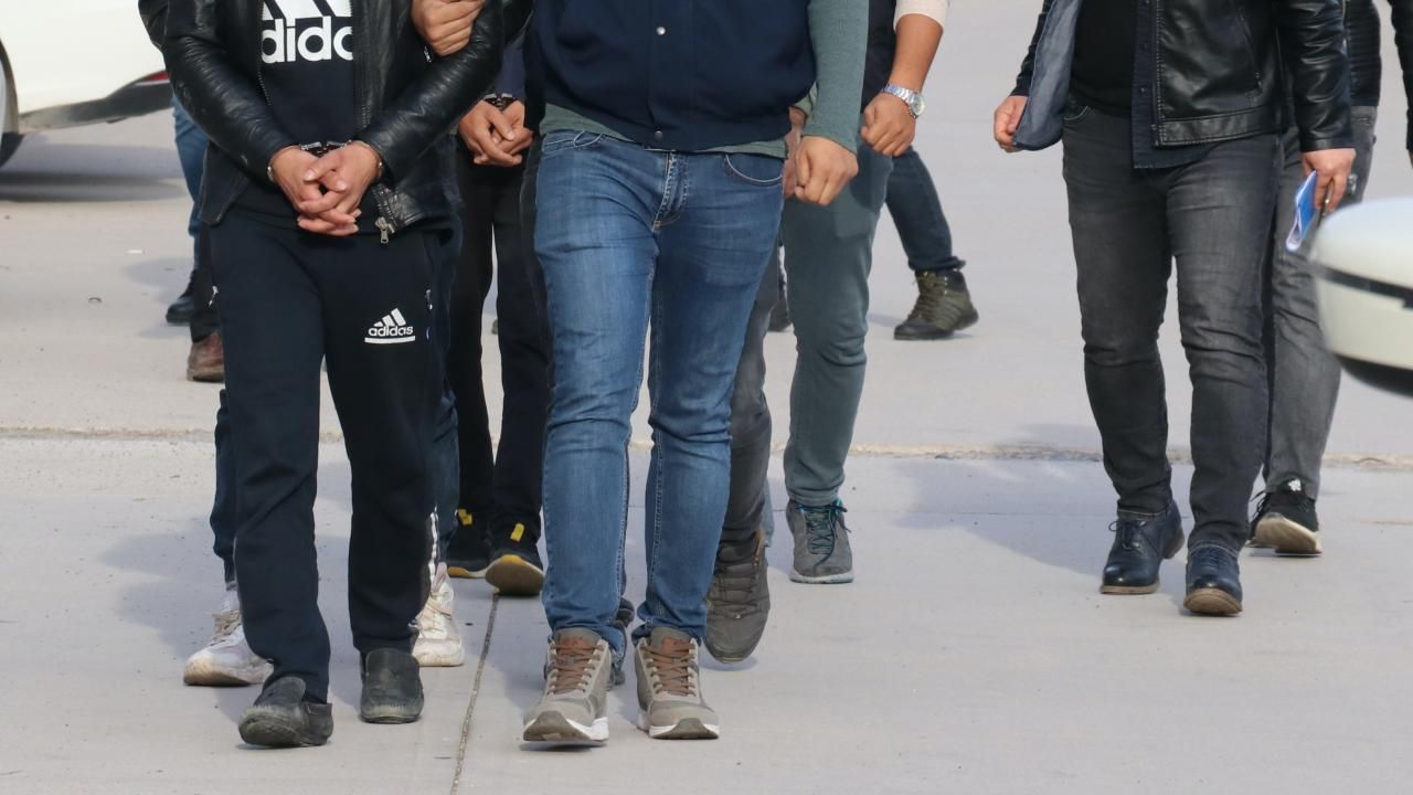 HDP'lilerin de içinde olduğu 20 kişi gözaltına alındı