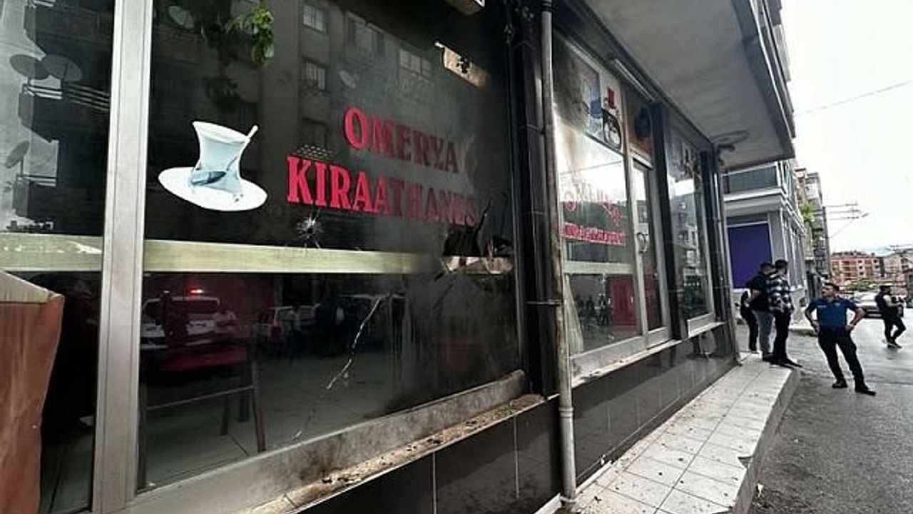 İzmir'de iş yerine molotofkokteyli atan kişiler aranıyor