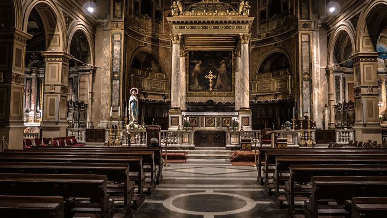 İspanya Katolik Kilisesi'ne 927 cinsel istismar şikayeti