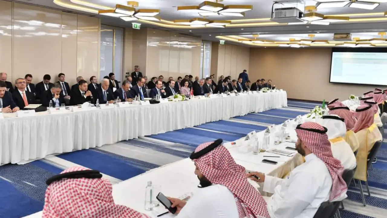 Riyad'da "Suudi Arabistan-Türkiye İş Forumu" düzenlendi