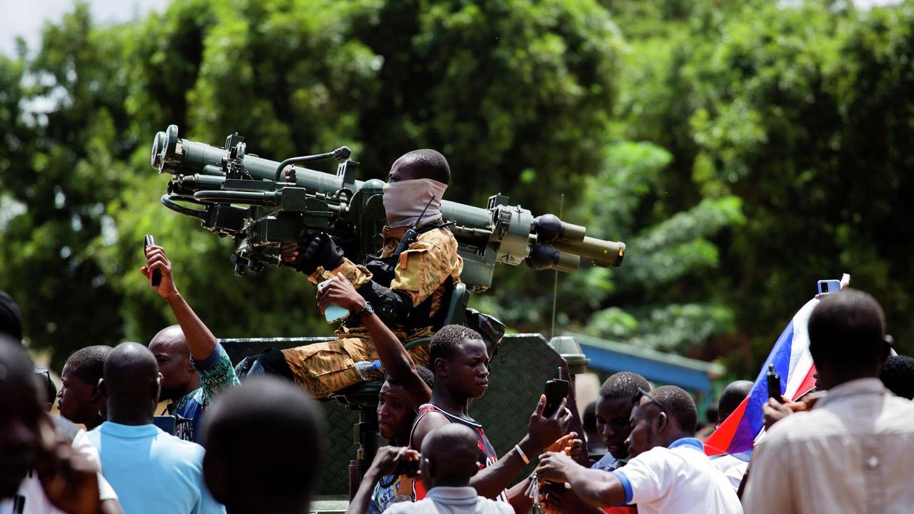 "Afrika devletleri, emperyalistlerin elindeki kuklalar gibi davranmamalı"