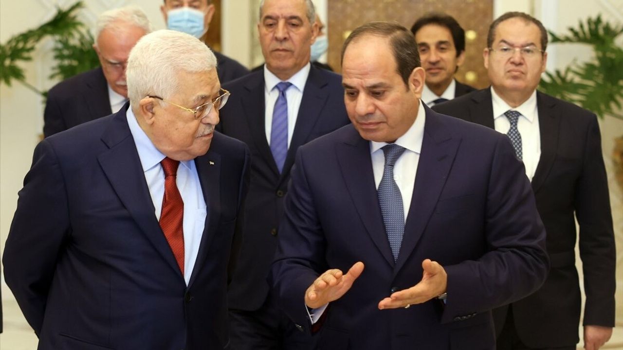 Mısır Cumhurbaşkanı Sisi ile Filistin Devlet Başkanı Abbas "Filistin meselesini" görüştü