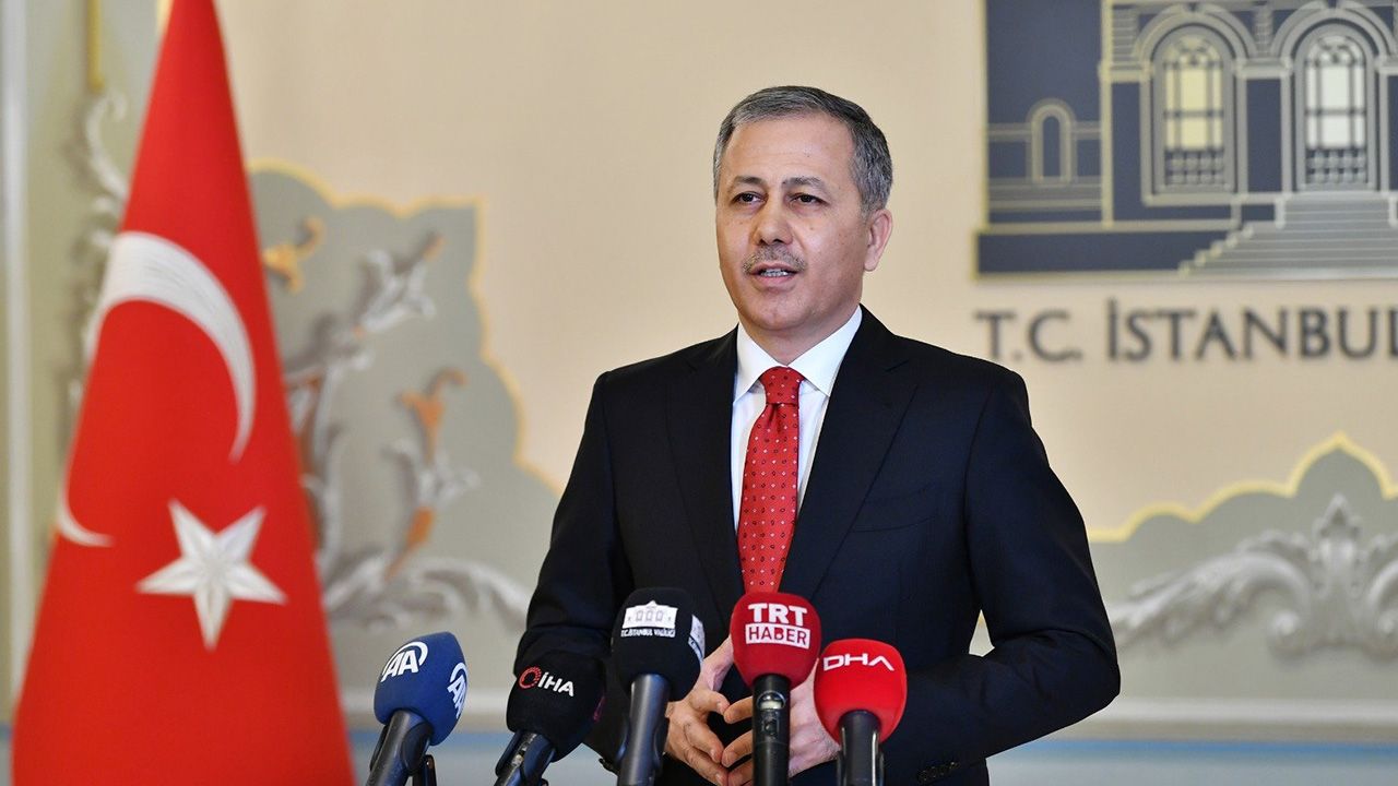 İçişleri Bakanı: “50 göçmen kaçakçılığı organizatörü yakalandı”
