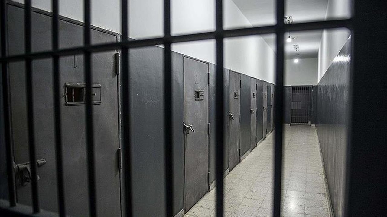 İsrail hapishanesindeki 4 "idari tutuklu" 6 gündür açlık grevinde