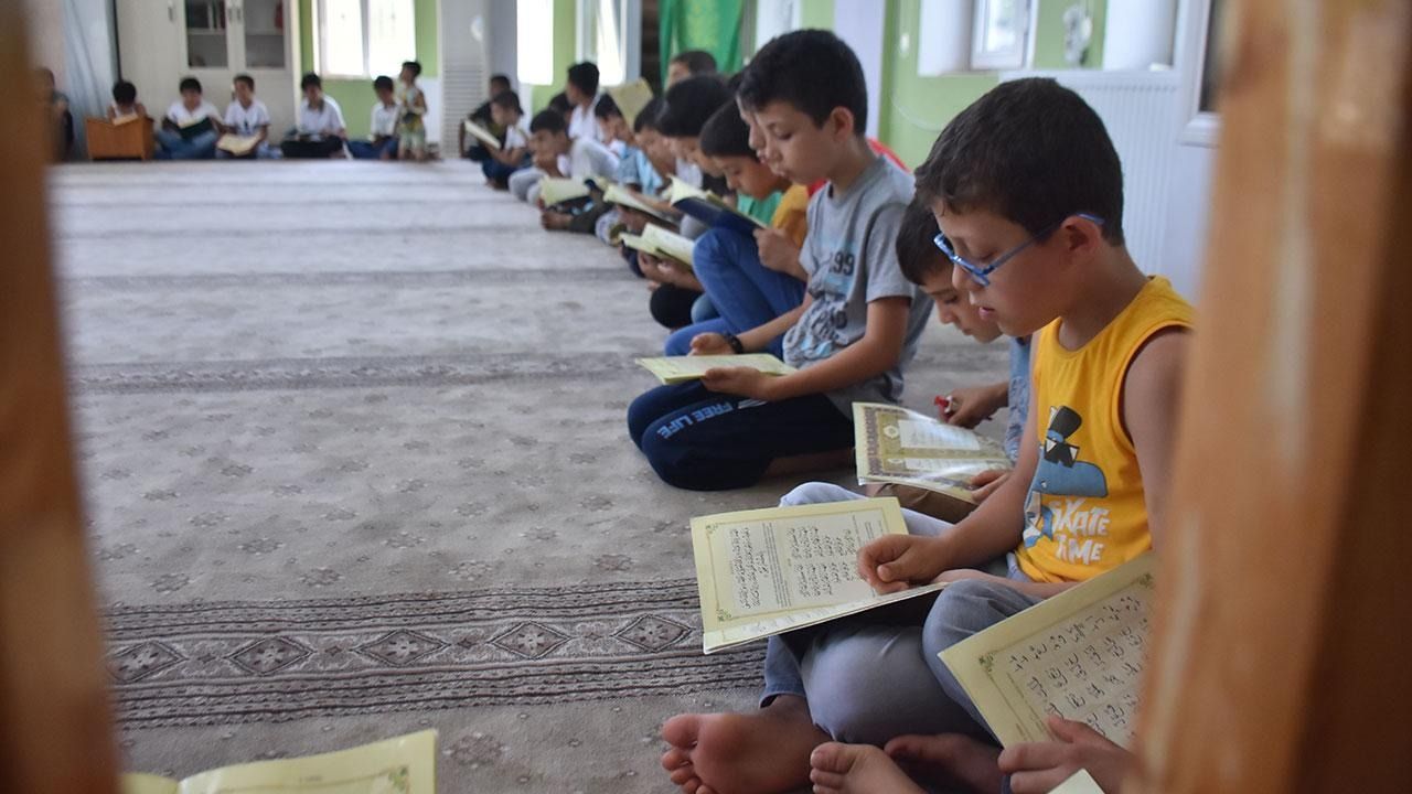 Yaz Kur'an kurslarında 2 milyon 400 bin öğrenci eğitim gördü