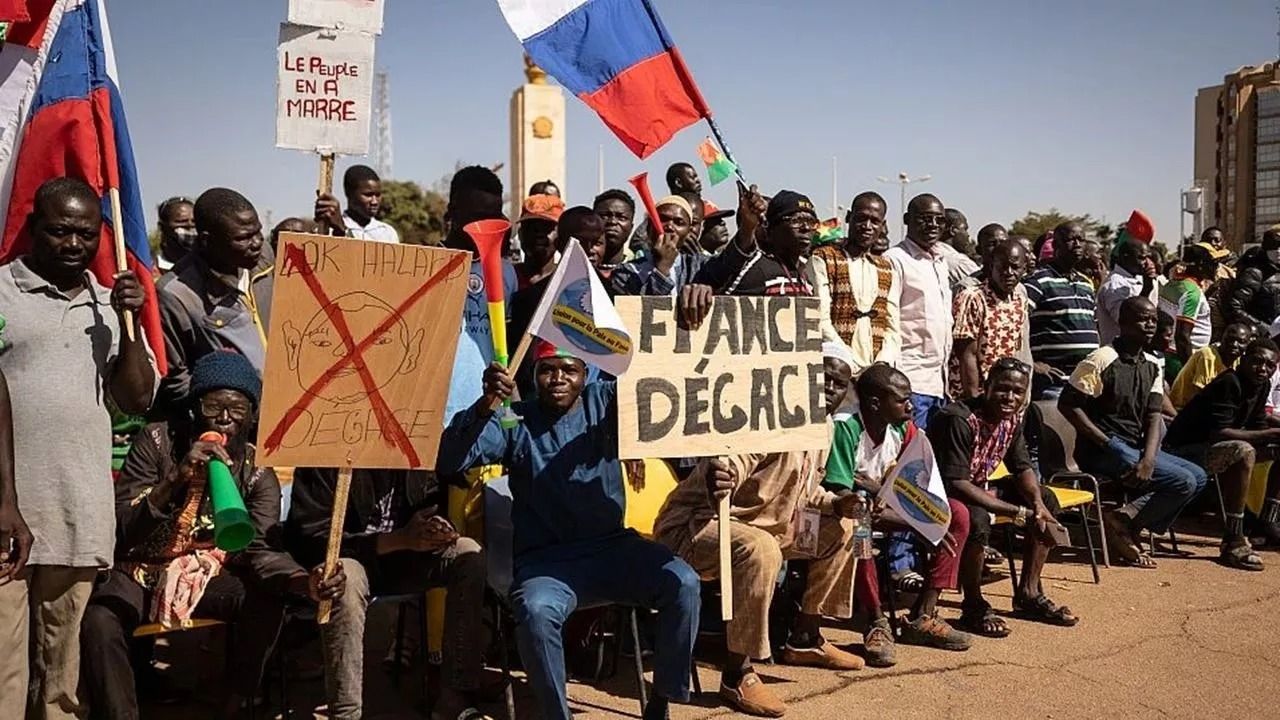 Nijer'in ardından Burkina Faso: Fransa temsilcisine 'ülkeden ayrıl' emri