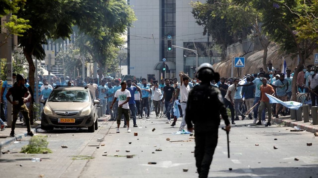 Tel Aviv'de Eritrelilerin çatışmasında İsrail polisi gerçek mermi kullandı